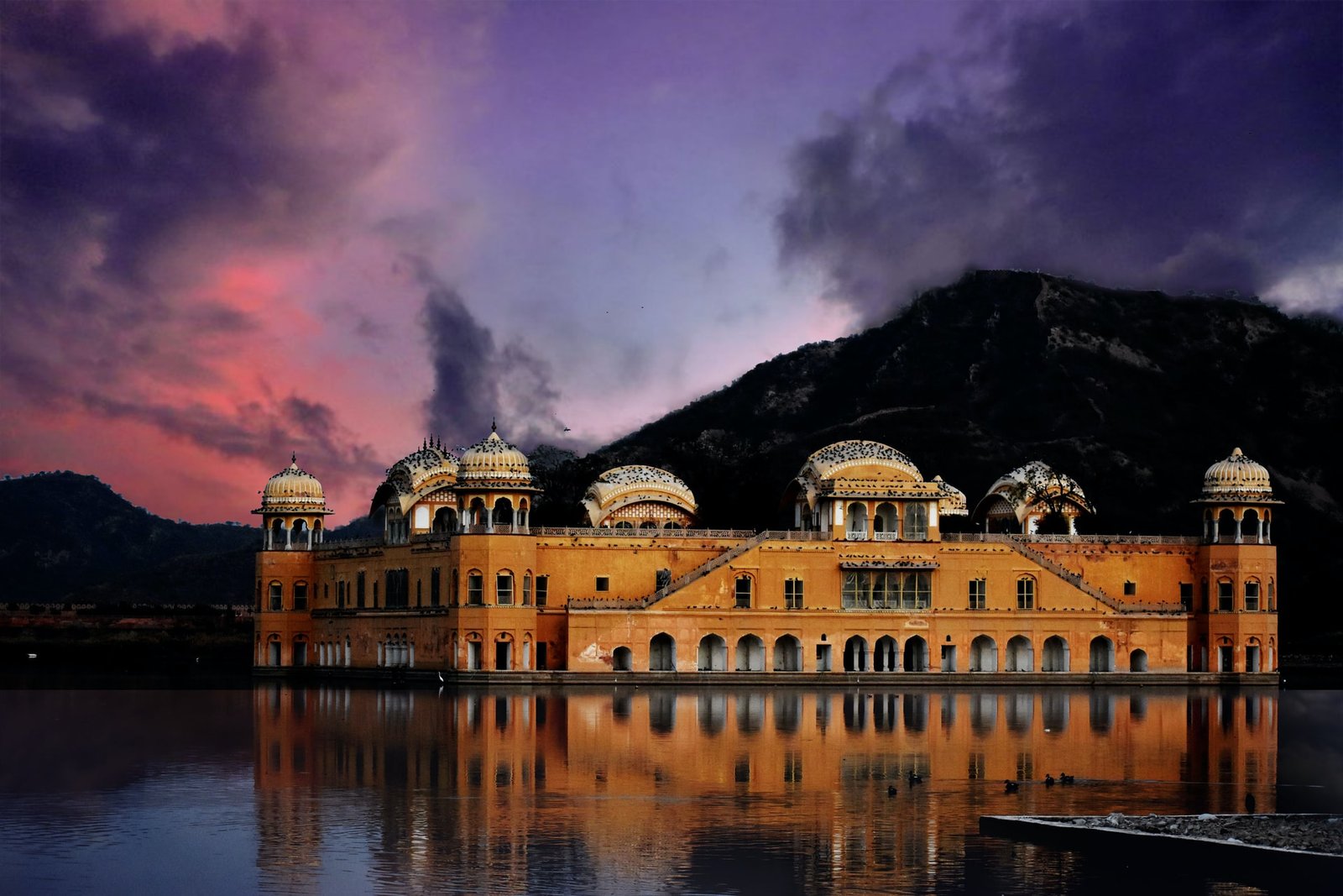 Exciting Jaipur Udaipur Family Tour Package